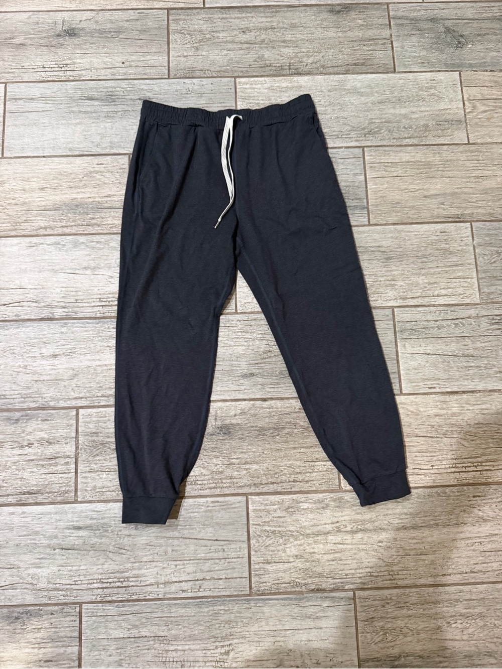 Womens Vuori Joggers- Charcoal